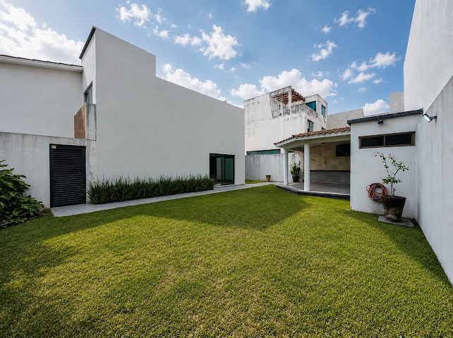 Miniatura 3 de ¡Si buscas una casa con un amplio Jardín a un precio de Oportunidad ! esta opción es para ti
