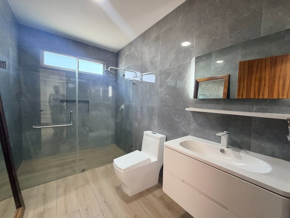 Miniatura 10 de ¡Si buscas una casa con un amplio Jardín a un precio de Oportunidad ! esta opción es para ti