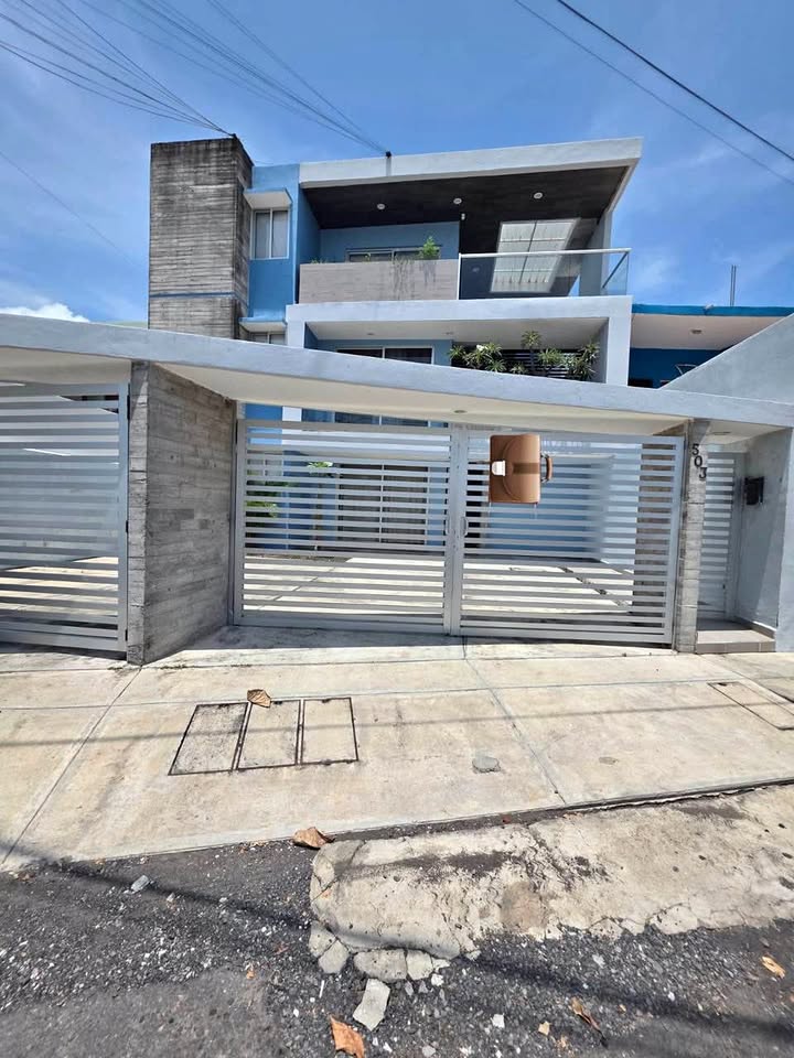 Foto de Departamento en Venta en la Col. Graciano Sanchez