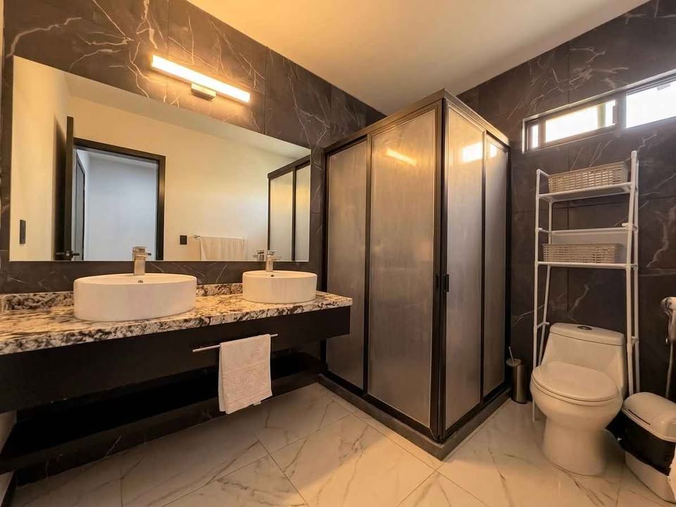 Miniatura 12 de Casa en venta en Lomas de la Rioja