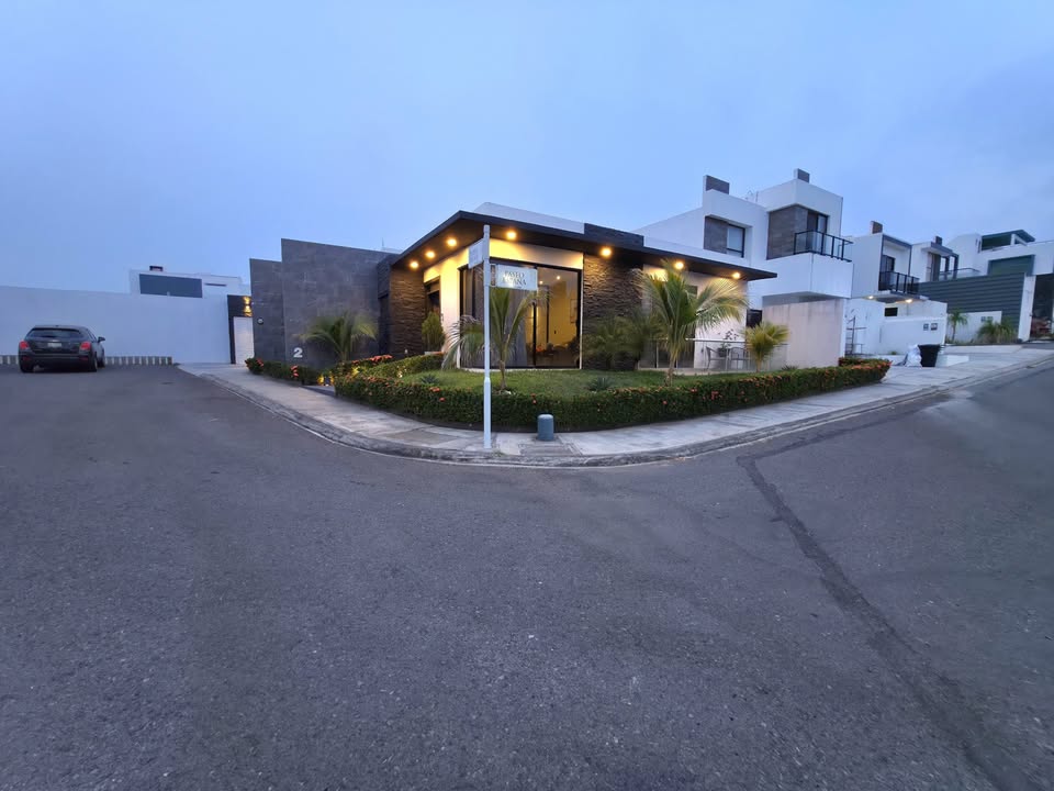 Foto de Casa en venta en Lomas de la Rioja