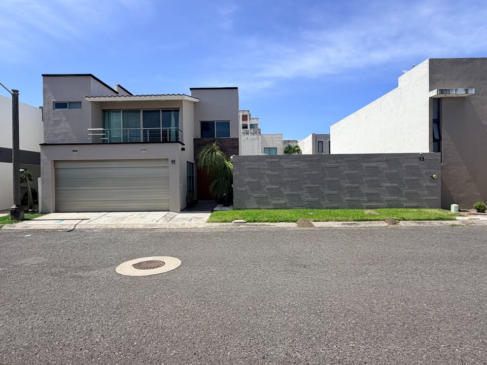 Foto de ¡Si buscas una casa con un amplio Jardín a un precio de Oportunidad ! esta opción es para ti